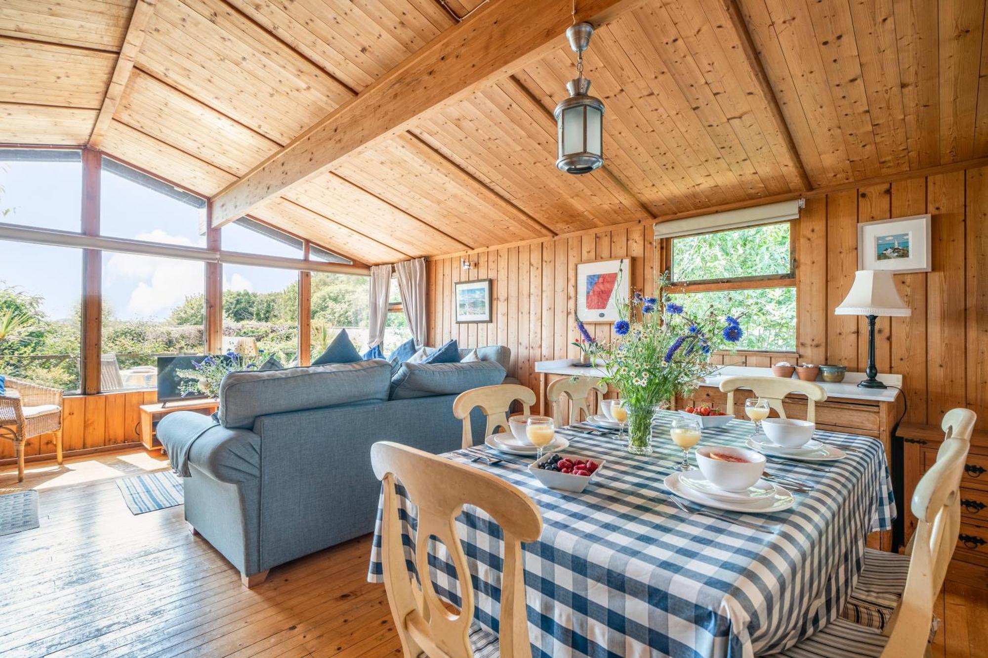 Scandinavian Style Lodge In Rock Wadebridge Exteriér fotografie