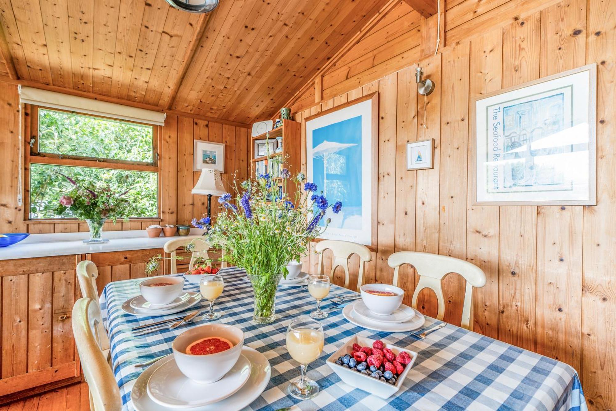 Scandinavian Style Lodge In Rock Wadebridge Exteriér fotografie